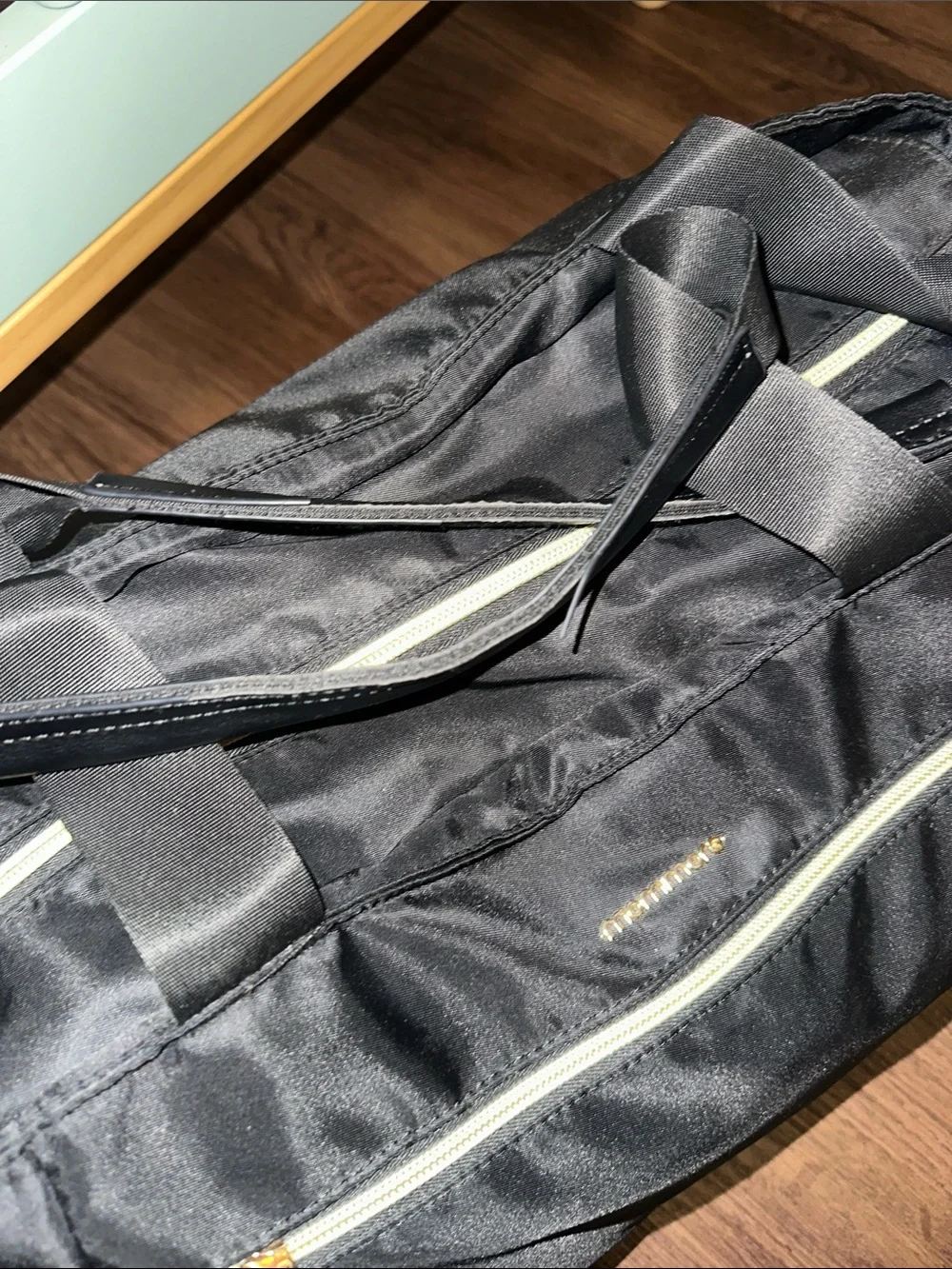 Pump tote bag